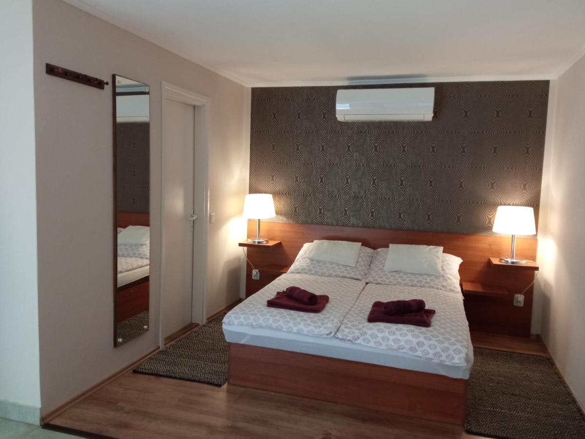 Markal Apartman Heviz Exterior photo