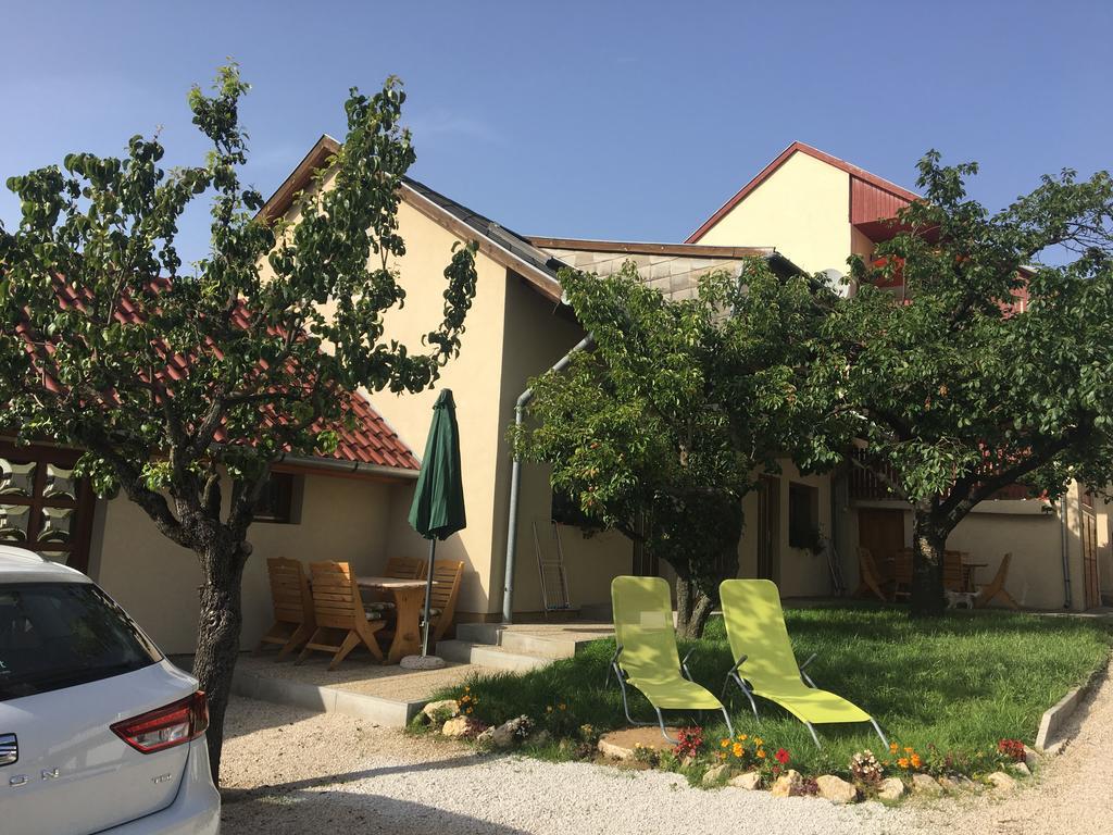 Markal Apartman Heviz Exterior photo
