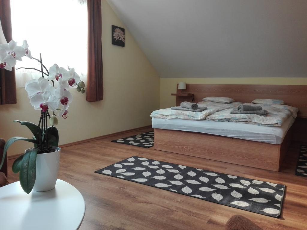 Markal Apartman Heviz Exterior photo