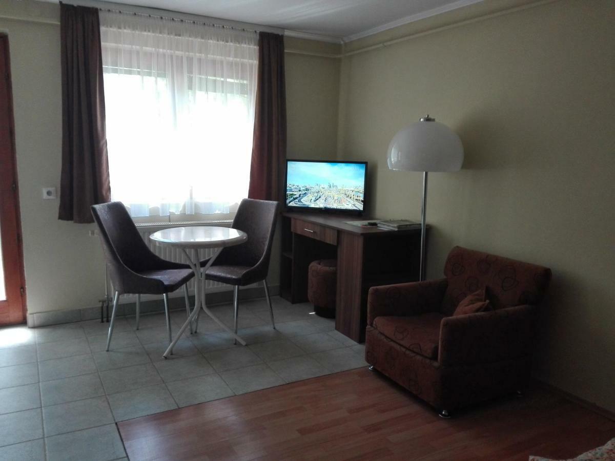 Markal Apartman Heviz Exterior photo
