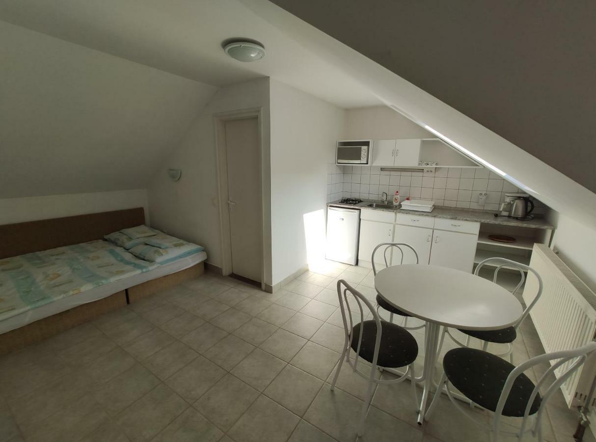 Markal Apartman Heviz Exterior photo